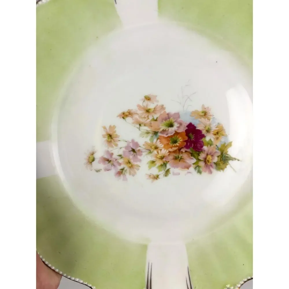 Antique Unmarked Hand Painted Porcelain Plate Green White Floral Gold Trim‎